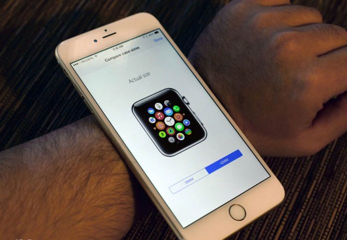 چگونه اپل واچ سری 4 را به صورت مجازی امتحان کنیم, تست مجازی اپل واچ سری 4, تست مجازی اپل واچ, نست مجازی اپل واچ با Apple Store, دانلود Apple Store, تست اندازه اپل واچ روی دست, اندازه اپل واچ, اپل واچ 40 میلیمتری, اپل واچ 44 میلیمتری, اپل واچ سری 4, Apple Watch, , آیفون, iphone, تست اپل واچ